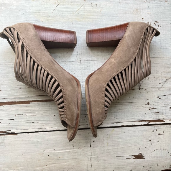 MIA 'Shellie' Gray Taupe Elastic Strap Caged Open Toe Bootie Block Heel Sandal - Picture 2 of 9